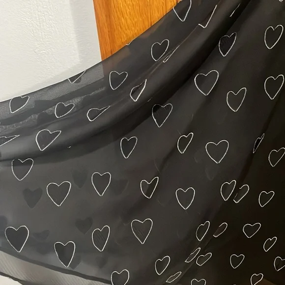 Gothic style black heart dress with white color - Picture 4 of 13